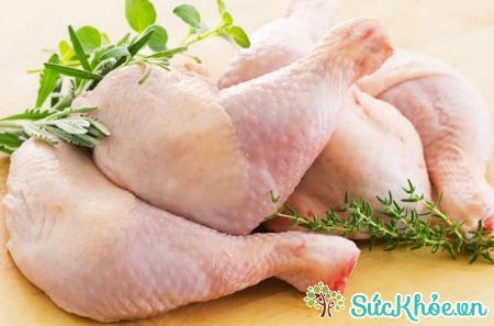 Ăn các loại món ăn chế biến từ thịt gà là cách tăng chiều cao hữu hiệu