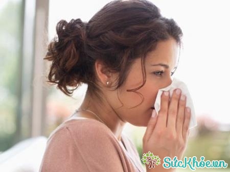 Ngạt mũi là dấu hiệu thường gặp ở nhiều bệnh, nhất là viêm đường hô hấp trên