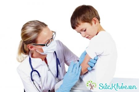 Hãy tiêm phòng đầy đủ để phòng tránh viêm phổi ở trẻ