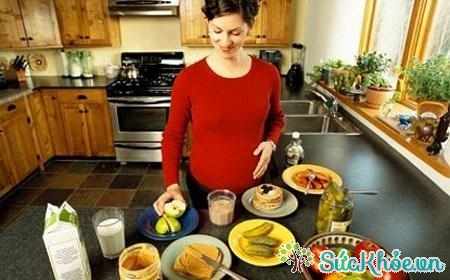 phụ nữa mang thai nên ăn sáng như thế nào