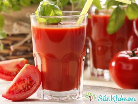 Uống cốc nước ép cà chua hàng ngày là cách giảm cân bằng cà chua hiệu quả nhất