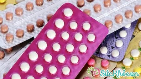 Thuốc tránh thai có thể gây rối loạn kinh nguyệt, mất thị giác...