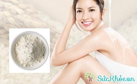Cách tắm trắng hiệu quả bằng cám gạo cho làn da thường là kết hợp bột cám gạo và sữa tươi