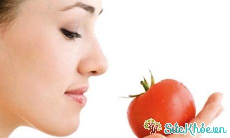 Tác dụng của cà chua giúp tái tạo làn da kéo dài tuổi thanh xuân
