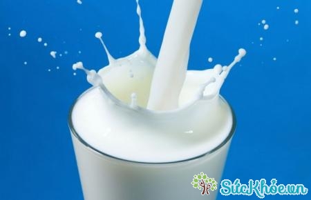 Sữa tươi còn có thể dùng để rã đông đồ trong tủ đá
