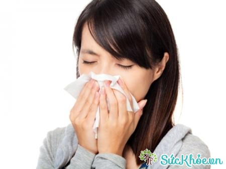 Ngạt mũi là triệu chứng viêm xoang mũi cấp tính hay gặp