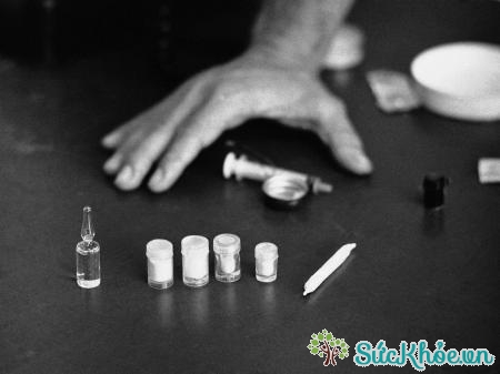 Tránh sử dụng ma túy để không bị lây nhiễm viêm gan C