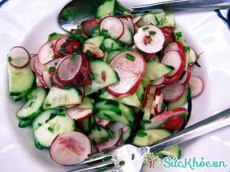 Salad củ cải dưa chuột là món ăn tốt cho trí não