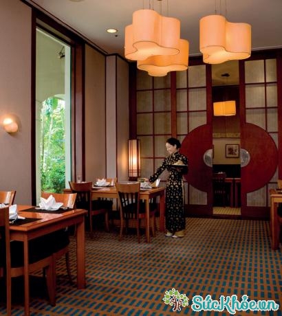 Edo là nhà hàng sang trọng tại Hà Nội với phong cách xứ sở hoa anh đào