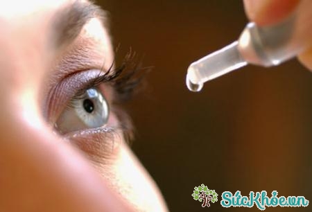Vệ sinh mắt hàng ngày để phòng ngừa bệnh viêm kết mạc mãn tính