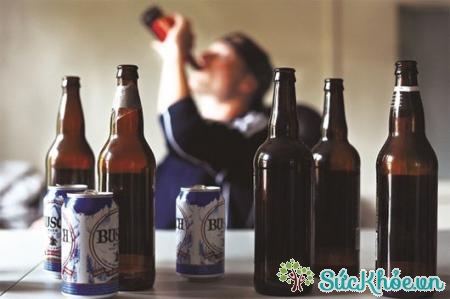 Cấm bia rượu trong chế độ ăn uống cho người bị bệnh gout