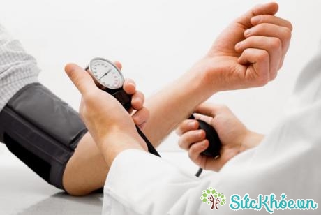 Kiểm soát huyết áp đúng lúc là cách điều trị bệnh ù tai hiệu quả