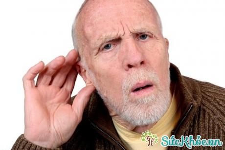 Bệnh ù tai do tuổi già làm ảnh hưởng tới chứng năng thính giác