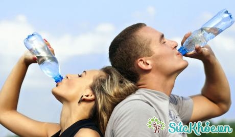 Bổ sung nước đủ giúp điều trị bệnh tiêu chảy hiệu quả