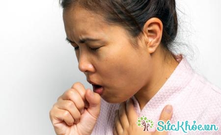 Ho khan là dấu hiệu dễ nhận biết của tràn dịch màng phổi