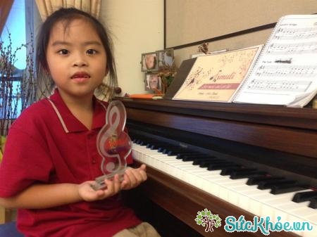 Trẻ em được học đàn piano thường có xu hướng thành công