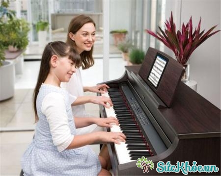  Chơi đàn piano để tạo niềm vui, giảm căng thẳng