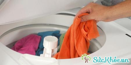 Càng giặt nhiều bằng máy giặt thì áo thun càng nhanh bịt nát