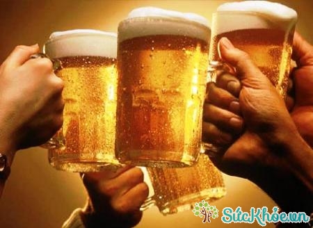 Uống bia rượu là nguyên nhân viêm xung huyết hang vị dạ dày