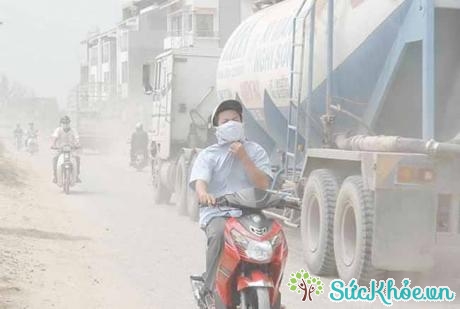 Nguyên nhân do ô khói bụi, ô nhiễm môi trường
