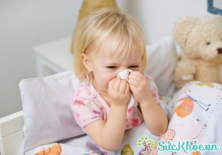 Dị ứng là nguyên nhân chảy máu mũi ở trẻ