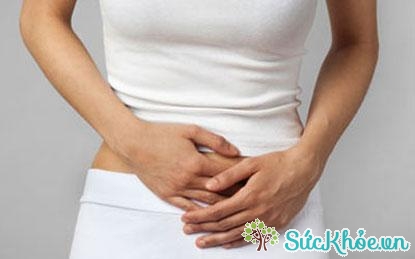 Triệu chứng chủ yếu là đau bụng, tức nặng khu vực dưới rốn