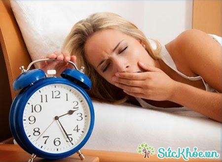 Ăn khuya có thể gây mất ngủ