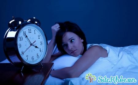 Thức khuya nhiều là nguyên nhân làm da xấu đi