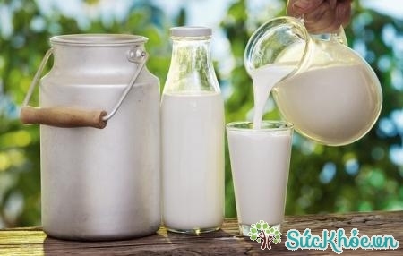 Loại bỏ thực phẩm gây dị ứng ra khỏi chế độ ăn của trẻ như sữa bò