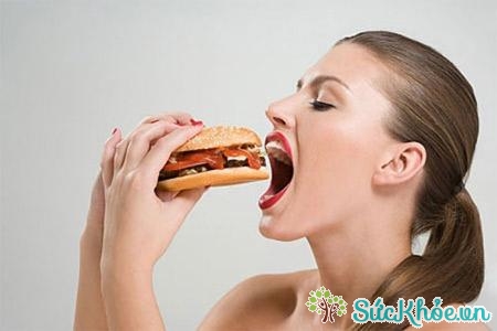 Ăn quá nhanh là thói quen gây đau dạ dày