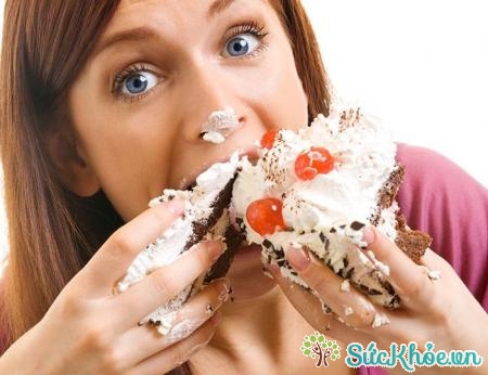 Ăn khi có tâm trạng không vui là một thói quen gây béo bụng bạn nên bỏ