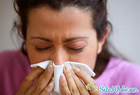 Liên tục bị nghẹt mũi là một triệu chứng vẹo vách ngăn mũi