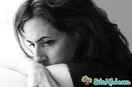 Có nhiều yếu tố dẫn đến trầm cảm ở phụ nữ mãn kinh