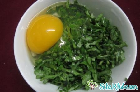 Chữa đau bụng kinh bằng ngải cứu sẽ mang lại hiệu quả bất ngờ cho bạn