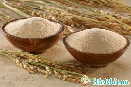 Trị nhờn là một trong những công dụng của cám gạo