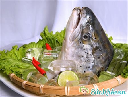 Sử dụng đầu cá để nấu món ăn trị viêm mũi dị ứng