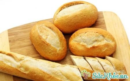 Bánh mì chứa nhiều chất carbonhydrate có hại làm lượng đường trong máu tăng đột ngột.