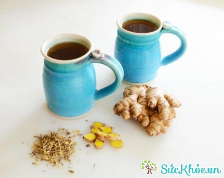 Hãy bổ sung ngay một cốc trà gừng cam thảo nóng cho mùa lạnh.