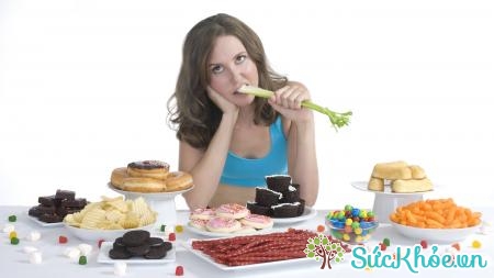 Chế độ ăn uống ảnh hưởng rất lớn để khả năng hoạt động của hệ xương khớp