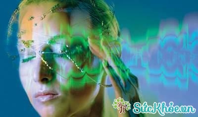 Bệnh đau nửa đầu migraine trong pha báo cơn có dấu hiệu rối loạn thị giác, cảm giác và ngôn ngữ