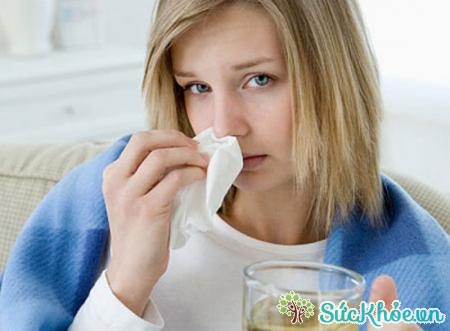 Miễn dịch trị liệu, không hút thuốc để tránh xa viêm mũi