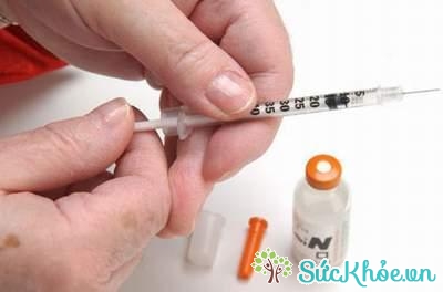 Người bệnh nên duy trì tiêm insulin của cùng một nhà sản xuất để hạn chế các phản ứng sau tiêm.