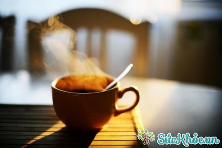 Uống cà phê ngay sau khi thức dậy có thể khiến cơ thể bạn bị mất nước