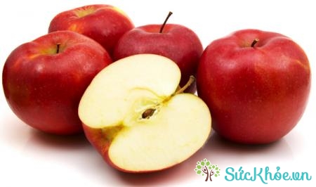 Bảo quản táo riêng ở một ngăn trong tủ lạnh để có thể bảo quản được lâu hơn