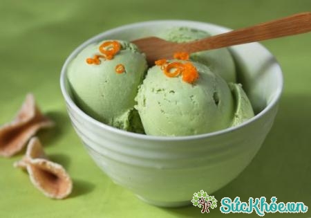 Tự làm kem lạnh trà xanh đơn giản tại nhà