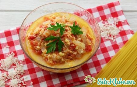 Canh trứng cà chua là món ăn ngày hè thích hợp cho người suy nhược cơ thể, ăn uống kém