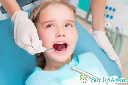 Khi gặp chấn thương răng điều cần thiết nhất là đưa trẻ đến ngay các bệnh viện hoặc phòng khám chuyên khoa răng hàm mặt