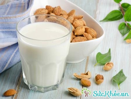 Sữa hạnh nhân cung cấp nhiều omega-3 cho mẹ bầu