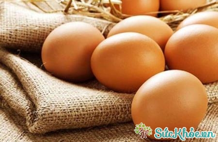 Đường phèn với trứng gà chữa ho khan hữu hiệu