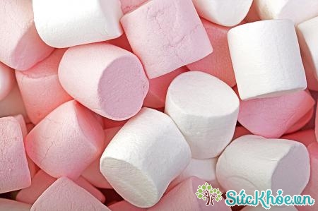 Kẹo dẻo marshmallow có đặc tính chống đau họng